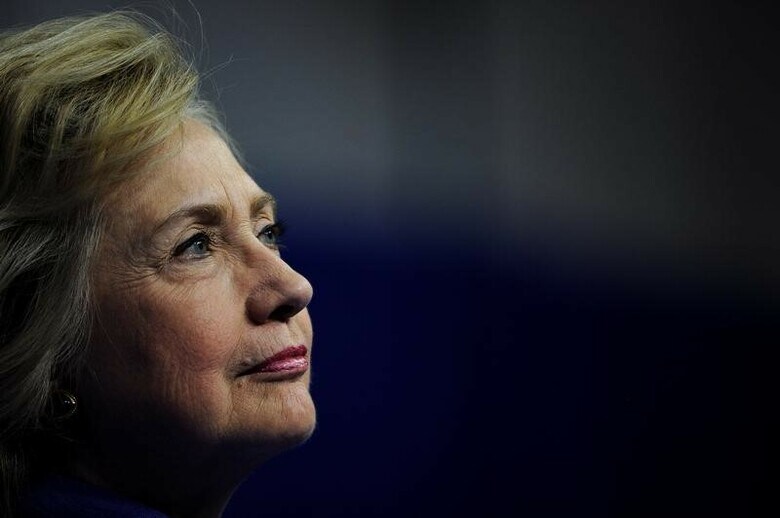 米大統領選の民主党候補ヒラリー・クリントン氏は２６日、一家の慈善団体「クリントン財団」について、国務長官在任中に財団の活動が自身の責務に影響を及ぼしたことはないと言明した。写真は１５日、ペンシルバニア州スクラントンで撮影（２０１６年　ロイター／Charles Mostoller）