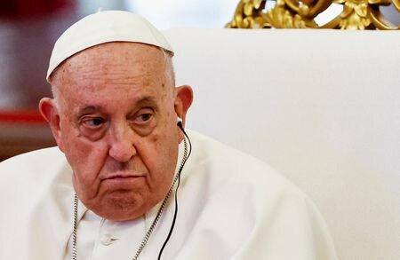 　９月４日、ローマ教皇フランシスコはイスラム教徒が多く住むインドネシアで東南アジア・太平洋４カ国歴訪中最初の演説を行い、人々の宗教的信念をゆがめる宗教的過激主義を警戒するよう求めた。代表撮影（２０２４年　ロイター）