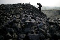 温暖化対策が叫ばれるなか､中国は世界最大級の石炭火力発電所1号機を完成