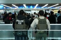 ＩＣＥ・国境警備隊向け700億ドル予算案が前進、米上院可決で