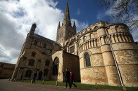 歴史あるイギリスらしい素敵な街なのに、地味で田舎で自虐的......ノリッジ旅行はいかが？