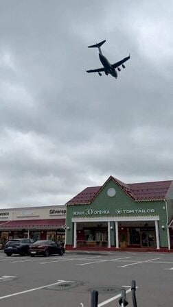 米軍輸送機がロシア首都モスクワの空港に着陸、リガから直行＝追跡データ