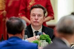 習主席は「偉大な指導者」、マスク氏がインタビューで称賛