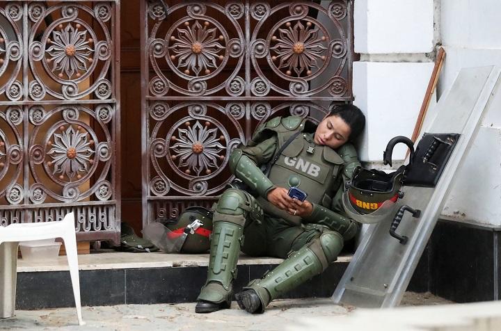 国会警備隊もこれから忙しくなる? REUTERS/Ivan Alvarado