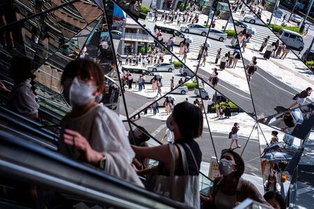 　１０月１日、総務省が発表した８月の完全失業率（季節調整値）は２．８％で、前月（２．８％）から横ばいだった。東京都で８月１９日撮影（２０２１年　ロイター/Athit Perawongmetha）