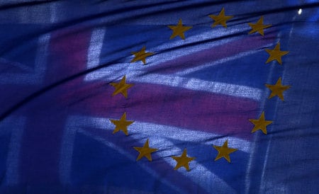 　８月２１日、英政府は、欧州連合（ＥＵ）離脱後に国境を越えた民事紛争を解決する方法について、提案書を２２日に公表する。英政府は離脱後のＥＵとの関係に関する文書を週内に５本公表するとしており、このうち２本は公表済み。写真はロンドンで１２日撮影（２０１７年　ロイター／NEIL HALL）
