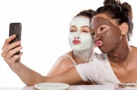 スプレッドシートで!?　スキンケア中毒の美容ライターが明かすデジタル時代のローテク美肌術