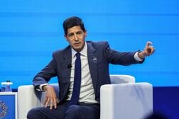 ウォーシュＦＲＢ議長、10月ＦＯＭＣの行方示唆せず　米経済「楽観」