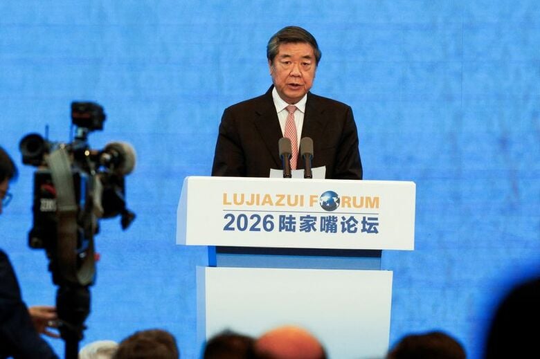 中国の何立峰副首相。上海で６月撮影。REUTERS/Xihao Jiang