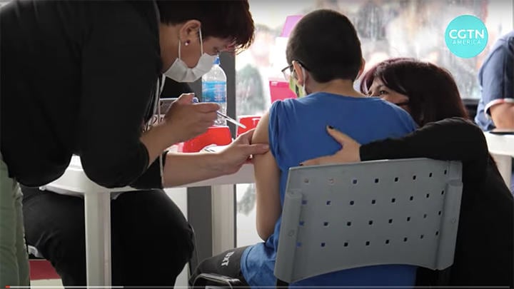 アルゼンチンでも3歳以上の子どもを対象にワクチン接種を行っているが　CGTN America-YouTube