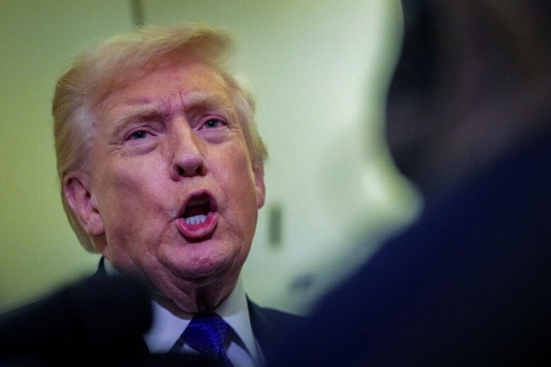 2月5日にはオバマ元大統領夫妻を「サル」に加工した差別的な動画をホワイトハウスが投稿。こうした言動の背景にも「福音派」があるのだろう　REUTERS/Ken Cedeno