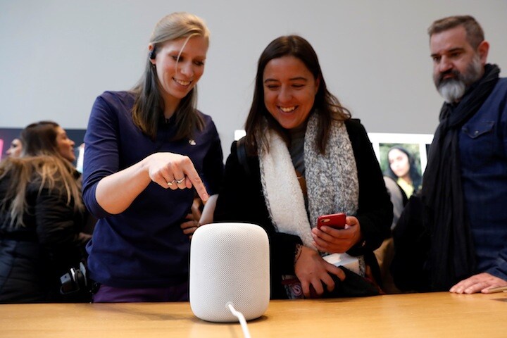 ２月9日に発売されたアップルHomePod　Shannon Stapleton-REUTERS