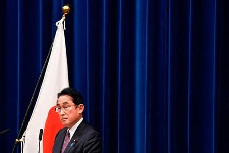 　岸田文雄首相は１４日午前、政府の統合型リゾート（ＩＲ）推進本部の会議で、大阪府と大阪市が申請した整備計画について「認定を行うこととなった」と表明した。写真は都内で２０２２年１２月、代表撮影（２０２３年　ロイター）