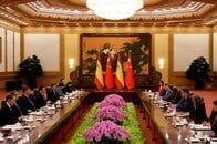 中国主席とスペイン首相が会談、関係強化と世界平和の擁護を確認
