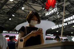 中国「６１８商戦」のスマホ販売13％減、メモリー高騰で値引き制約