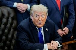 トランプ氏、イタリアとスペインから米軍撤退の可能性示唆