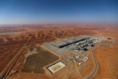 ３月１０日、 サウジアラビアの国営石油会社であるサウジアラムコのアミン・ナセル最高経営責任者（ＣＥＯ）は中国の需要は堅調で、同国へのさらなる投資機会を模索していると述べた。写真はサウジアラビアのShaybah油田。１月撮影（２０２４年　ロイター/Hamad I Mohammed）