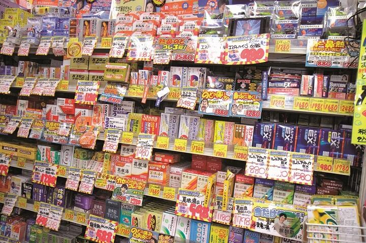 日本の薬局でも漢方薬や漢方を取り入れた薬はお馴染み　JEFF GREENBERGｰUNIVERSAL IMAGES GROUP/GETTY IMAGES