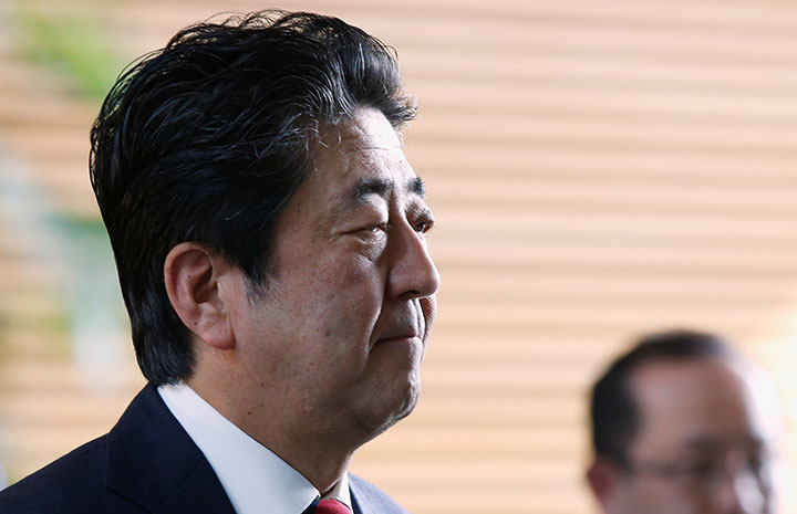 日本の安倍首相は、ミサイル発射のたびに北朝鮮を強い言葉で非難するが　Toru Hanai-REUTERS