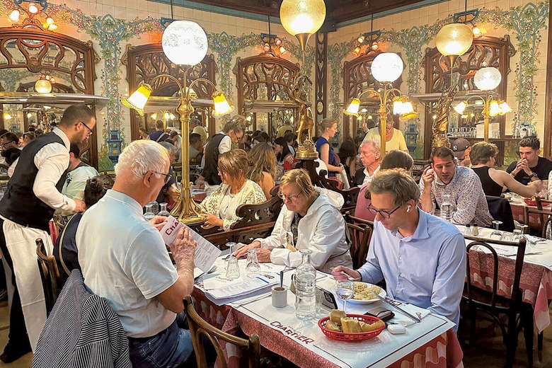 2019年に再開されたモンパルナスのシャルティエ2号店　MARK HERTZBERGｰZUMAｰREUTERS