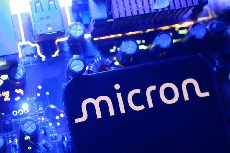 米半導体大手マイクロン・テクノロジーのロゴ。6月11日に撮影。 REUTERS/Dado Ruvic