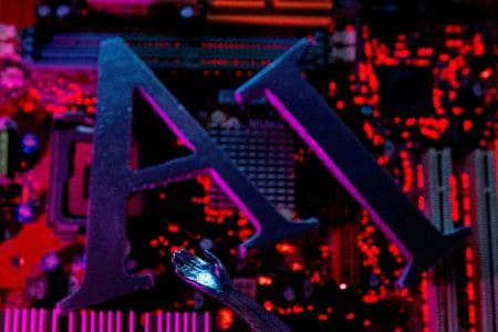 写真はＡＩのイメージ。2023年6月撮影。REUTERS/Dado Ruvic