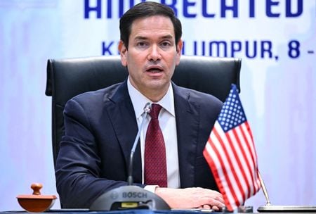 ルビオ米国務長官は１０日、クアラルンプールで東南アジア諸国連合（ＡＳＥＡＮ）の外相らに対し、インド太平洋が「米外交政策の焦点」だと強調した。ＡＳＥＡＮ外相会合に出席したルビオ長官、代表撮影（２０２５年　ロイター）