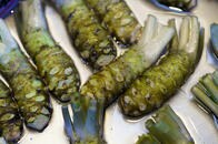 日本食を芸術へと高める「ワサビ」の里　山と海をつなぐ安曇野を歩く