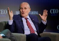 トランプ政権の国務長官、ジュリアーニ元NY市長が最有力候補に浮上