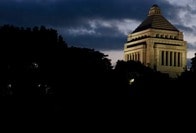 小泉氏と高市氏で異なる距離感...政策よりパートナー選び？