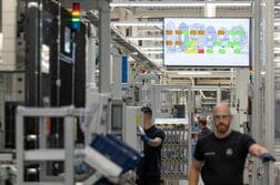 ドイツ鉱工業受注、5月は予想上回る　大型受注が押し上げ