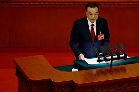 中国の李克強首相は、第２・四半期に合理的な経済成長を達成し、失業率を可能な限り速やかに低下させるよう努めると述べた。３月撮影（２０２２年　ロイター/Carlos Garcia Rawlins）