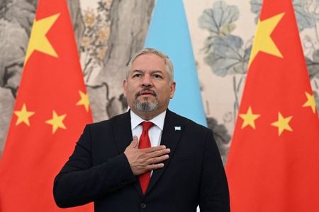 中米ホンジュラスのレイナ外相は１２日、中国との貿易協定に関する協議をまもなく開始すると述べた。写真はレイナ外相。北京で３月撮影。（2023年 ロイター/ Greg Baker/Pool via REUTERS）