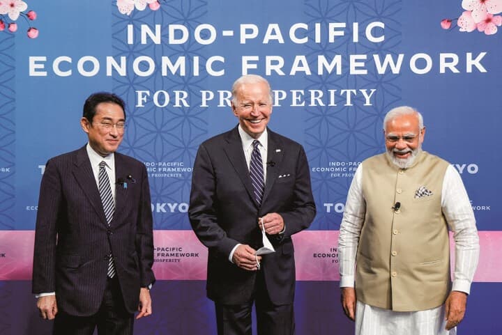 IPEF発足式に臨んだバイデンと岸田首相、モディ印首相　JONATHAN ERNSTｰREUTERS