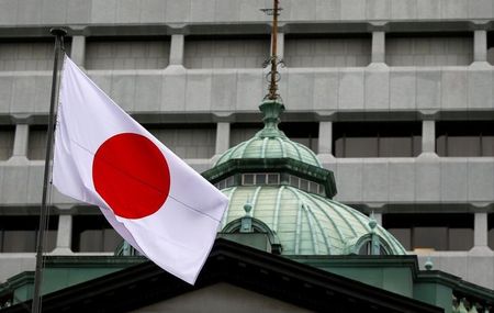 　１１月２８日、日銀が発表した２０２２年度上期決算によると、最終利益に当たる当期剰余金は１兆５９２４億円だった。写真は２０１６年９月、日銀本店で撮影（２０２２年　ロイター／Toru Hanai）