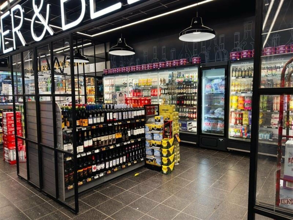 栄養ドリンクでは疲れは取れない──専門医が明かす「本当の疲労対策」

疲労回復に効果的な飲み物は何か