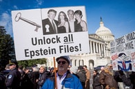 エプスタイン事件をどうしても隠蔽したいトランプを、MAGA派がどうしても許せない理由