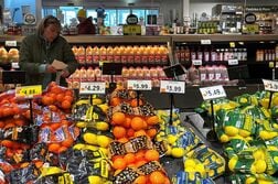 物価高対応、米民主支持が共和上回る　中間選挙へ追い風も＝調査