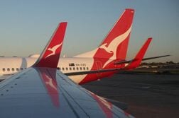 豪カンタス航空、26年度は燃料高騰で減益　A380の退役前倒し