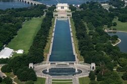 元米五輪カヌー選手を起訴、トランプ氏肝いり人工池の損壊罪で