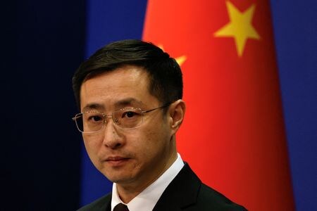 　７月１１日、中国外務省の林剣報道官（写真）は定例会見で、日本の海上自衛隊の護衛艦が中国領海を一時航行したとされる問題で、日本側に「違法かつ不適切」な行為について抗議し、再発防止を求めたと明らかにした。写真は３月、北京で撮影（２０２４年　ロイター/Tingshu Wang）