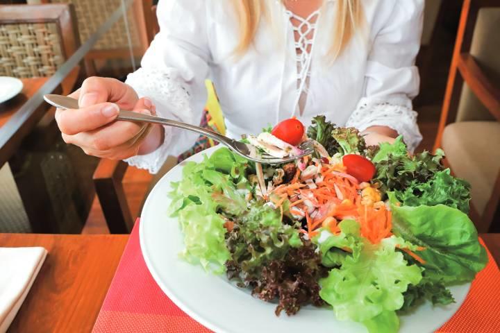 断食レシピには野菜などが好ましいが、有効性を確認するためにはさらなる研究が必要　SASITHORN PHUAPANKASEMSUK/ISTOCKPHOTO