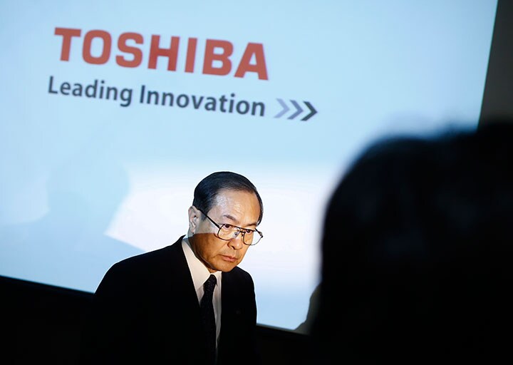 先月、2019年までの中期計画を発表した東芝の室町正志社長 Thomas Peter-REUTERS