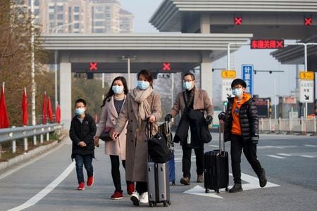 　１月３１日、中国湖北省武漢市で発生した新型コロナウイルスによる肺炎は、中国での死者が２００人を超えた。写真は江西省で撮影（２０２０年　ロイター／Thomas Peter）