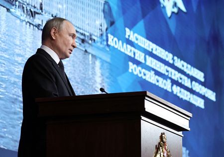 写真はロシアのプーチン大統領。モスクワで１７日撮影の提供写真。Sputnik/Alexander Kazakov/Pool via REUTERS