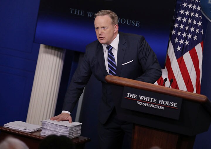 トランプ政権主導で提案されたオバマケア代替案には、共和党の一部からも反対意見が出ている　Carlos Barria-REUTERS