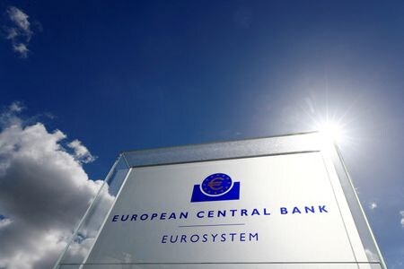 　３月１５日、欧州中央銀行（ＥＣＢ）は１６日に開催する理事会でなお、０．５％の利上げを実施する方向だと、ある関係者がロイターに語った。写真は２０１８年４月、独フランクフルトにあるＥＣＢ本部で撮影（２０２３年　ロイター/Kai Pfaffenbach）