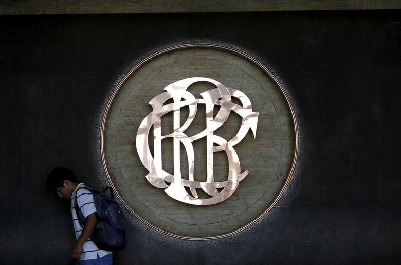 ペルー中銀が入る建物で2015年4月7日撮影。 REUTERS/Mariana Bazo