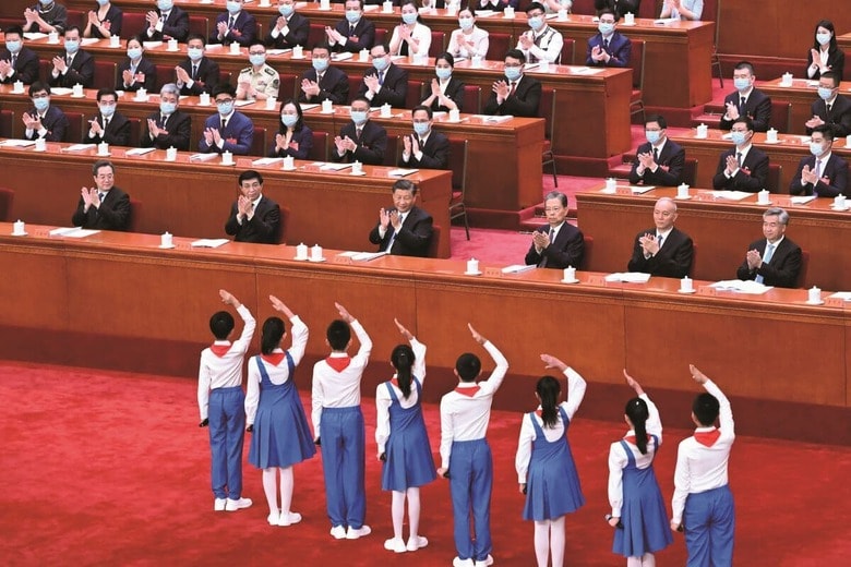 国内では独裁体制を固めている（第19回共青団大会、23年6月）　XINHUA/AFLO