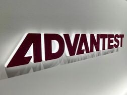 アドテスト株、日経ウエートの上限を超過　1月末に続き